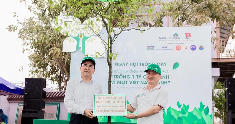 HPM hưởng ứng chương trình trồng 1 tỷ cây xanh vì một Việt Nam xanh