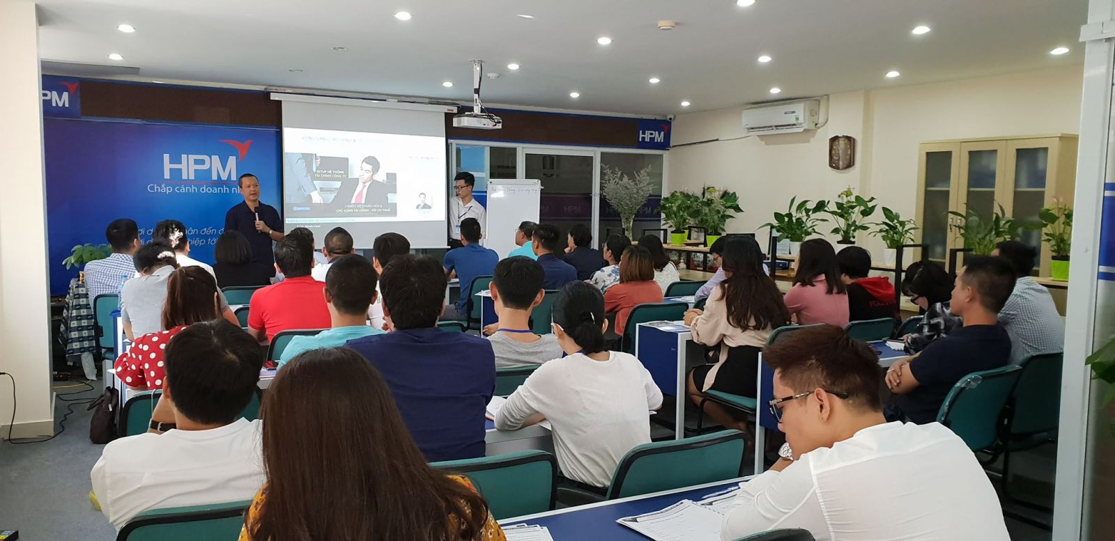 kế toán cho nhà lãnh đạo, đào tạo kế toán cho nhà lãnh đạo, quản trị tài chính cho doanh nghiệp, quản trị tài chính cho lãnh đạo