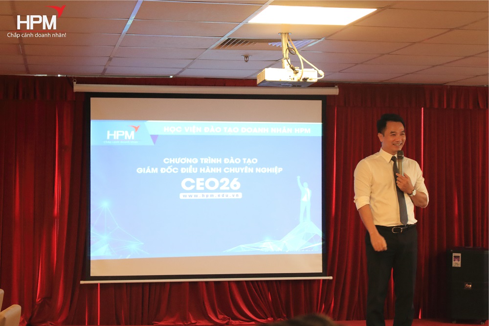 Khai giảng lớp giám đốc điều hành CEO 26