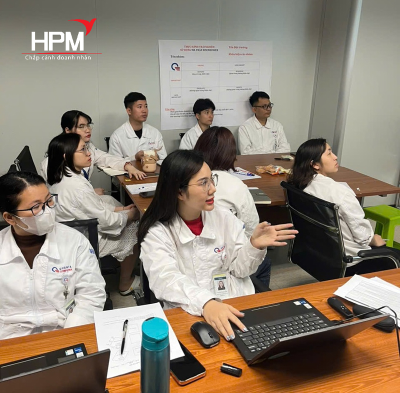 Khóa học đào tạo kỹ năng quản lý thời gian giúp nhân viên văn phòng cải thiện hiệu suất làm việc
