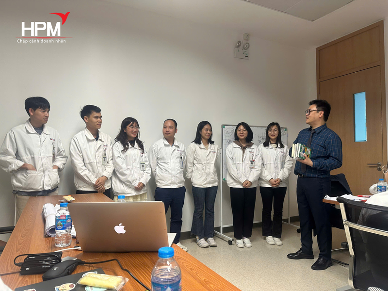 Kết thúc trao thưởng khóa đào tạo kỹ năng quản lý thời gian