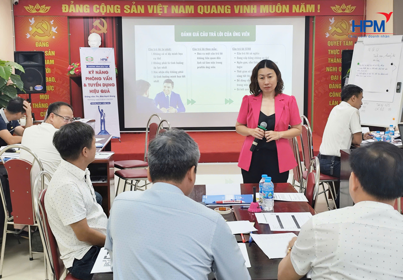 Giảng viên HPM hướng dẫn phương pháp đào tạo kỹ năng phỏng vấn tuyển dụng 