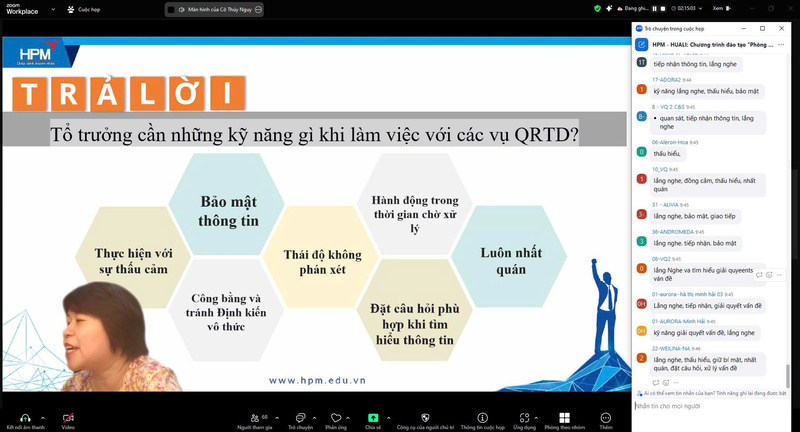 Người hướng dẫn đang trình bày nội dung đào tạo phòng chống quấy rối nơi làm việc
