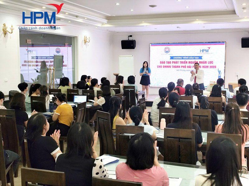 Học viên tham gia khóa học thuế Hải Phòng cùng chuyên gia