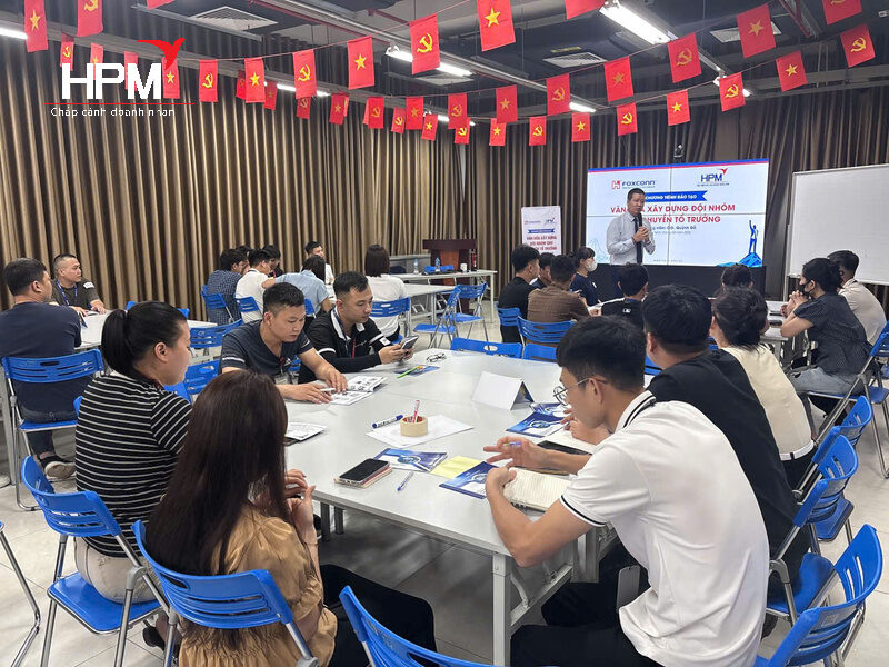 Đào tạo Chuyền trưởng sản xuất tại Foxconn Việt Nam