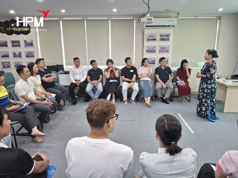 Khóa học kỹ năng thuyết trình chuyên nghiệp 