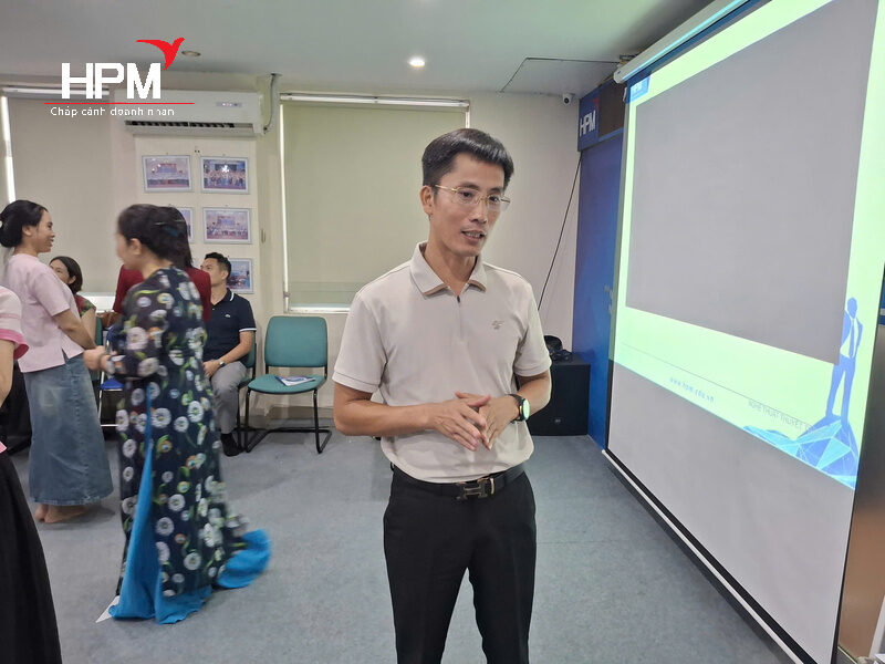 Khóa học kỹ năng thuyết trình chuyên nghiệp 