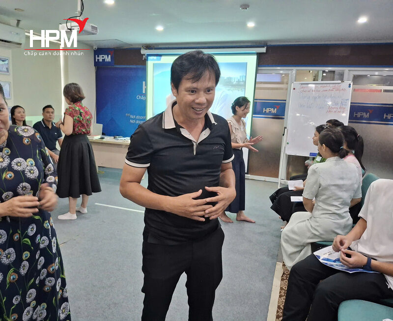 Những điểm ấn tượng của khóa học kỹ năng thuyết trình tại HPM