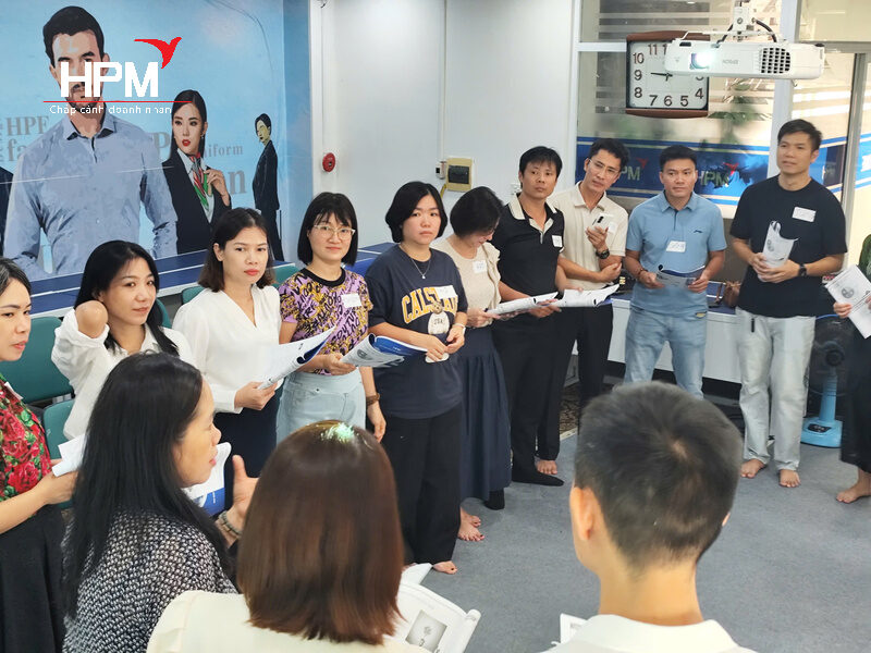 Những điểm ấn tượng của khóa học kỹ năng thuyết trình tại HPM
