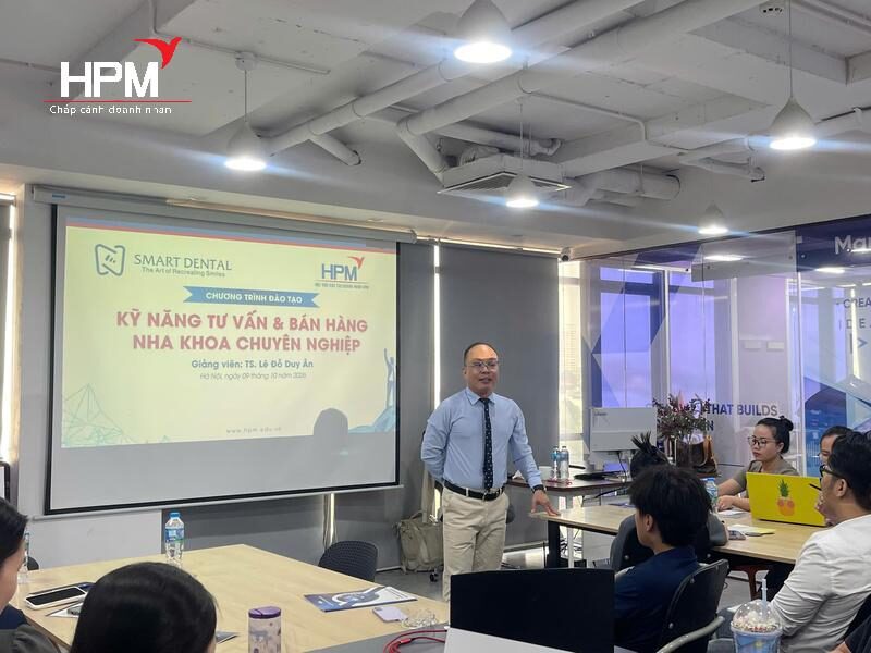 HPM khai giảng khóa kỹ năng tư vấn và bán hàng nha khoa chuyên nghiệp tại Nha khoa Smart HPM khai giảng khóa kỹ năng tư vấn và bán hàng nha khoa chuyên nghiệp tại Nha khoa Smart