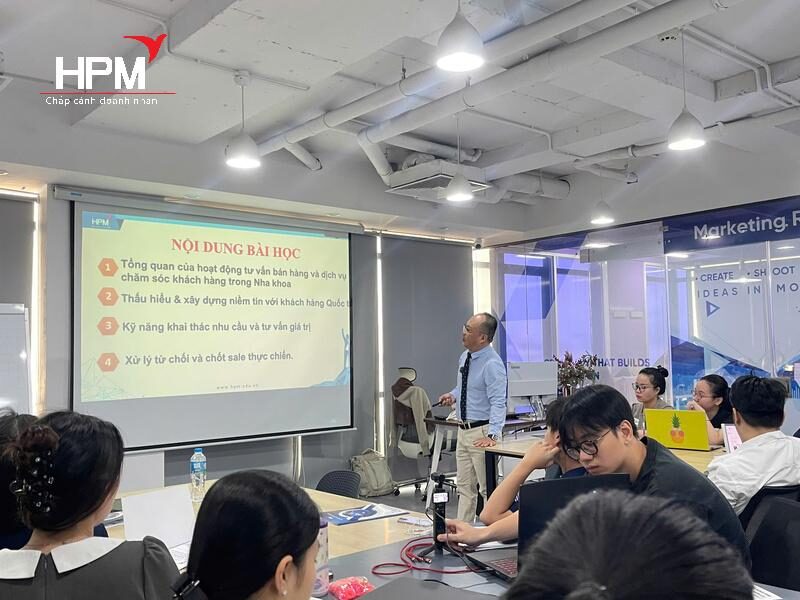 HPM khai giảng khóa kỹ năng tư vấn và bán hàng nha khoa chuyên nghiệp tại Nha khoa Smart HPM khai giảng khóa kỹ năng tư vấn và bán hàng nha khoa chuyên nghiệp tại Nha khoa Smart