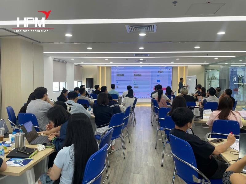 Tư duy phản biện là "điểm nghẽ" của nhiều nhân sự tại các doanh nghiệp hiện nay 