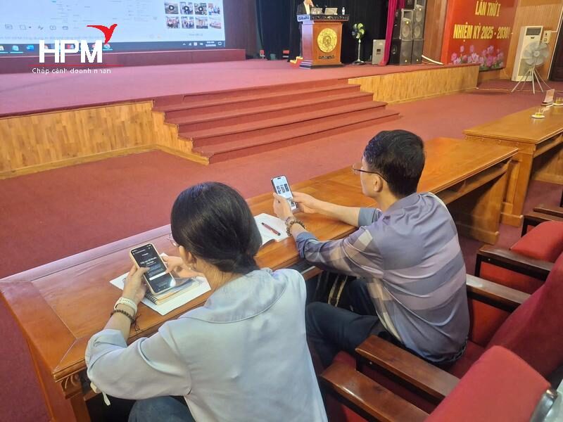 Ứng dụng AI trong chuyển đổi số doanh nghiệp - Thực hành xây dựng trợ lý AI Ứng dụng AI trong chuyển đổi số doanh nghiệp - Thực hành xây dựng trợ lý AI